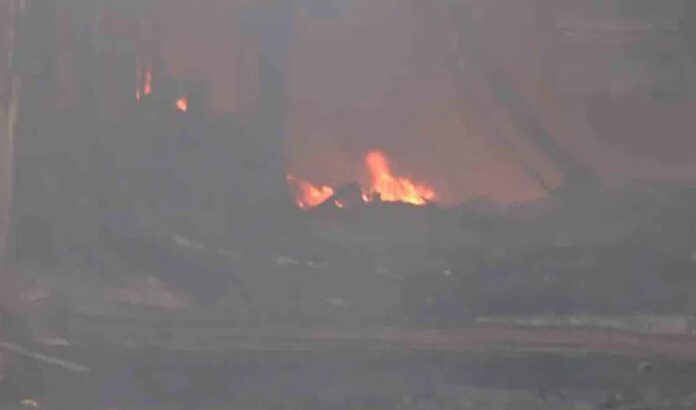 Senani (senani.net): Major fire at chemical plant in Indore