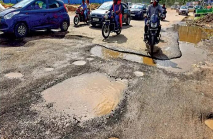 Senani (senani.net): Taxpayers' anger over the poor condition of Bengaluru's roads Senani (senani.net): Taxpayers' anger over the poor condition of Bengaluru's roads
